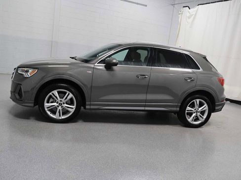 Used 2023 Audi Q3 2.0T Premium w/ Convenience Package AWD/4WD image 2