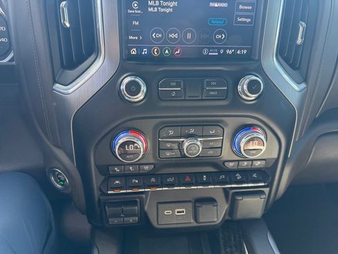 Used 2021 GMC Sierra 1500 Denali w/ Denali Ultimate Package AWD/4WD image 14