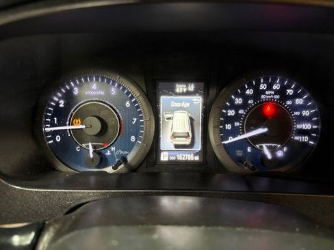 Used 2020 Toyota Sienna L image 18