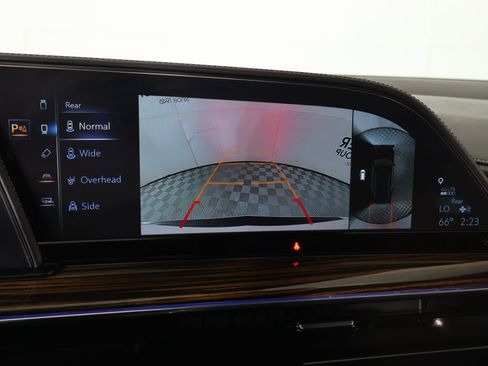Used 2022 Cadillac Escalade Luxury AWD/4WD image 6