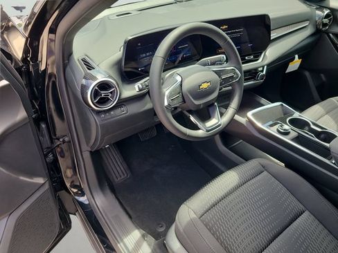 New 2027 Chevrolet Equinox LT FWD image 19