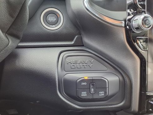 New 2026 RAM 2500 Laramie AWD/4WD image 8