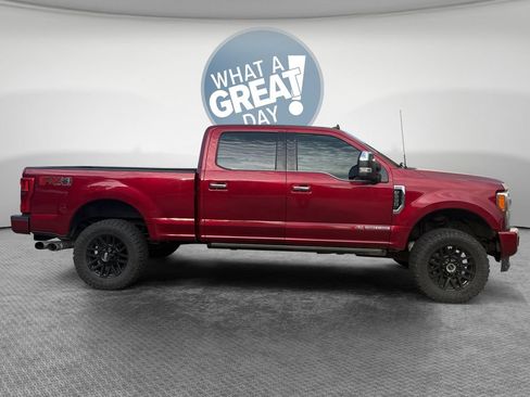 Used 2019 Ford F250 Platinum w/ Platinum Ultimate Package AWD/4WD image 2