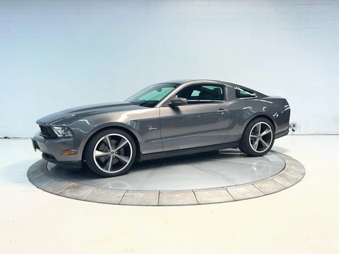 Used 2011 Ford Mustang GT Premium w/ Brembo Brake Pkg RWD image 4