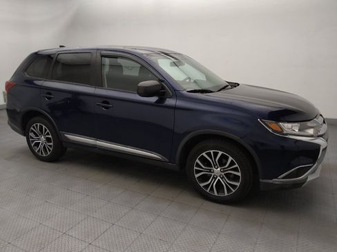 Used 2017 Mitsubishi Outlander ES AWD/4WD image 11