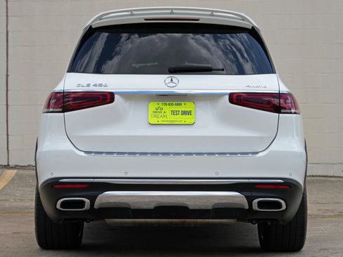 Used 2023 Mercedes-Benz GLS 450 4MATIC image 11