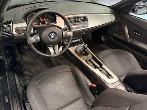 Used 2007 BMW Z4 3.0i RWD image 14