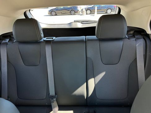 Used 2025 Buick Encore GX Preferred image 38