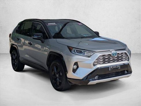 Used 2021 Toyota RAV4 XSE AWD/4WD image 3