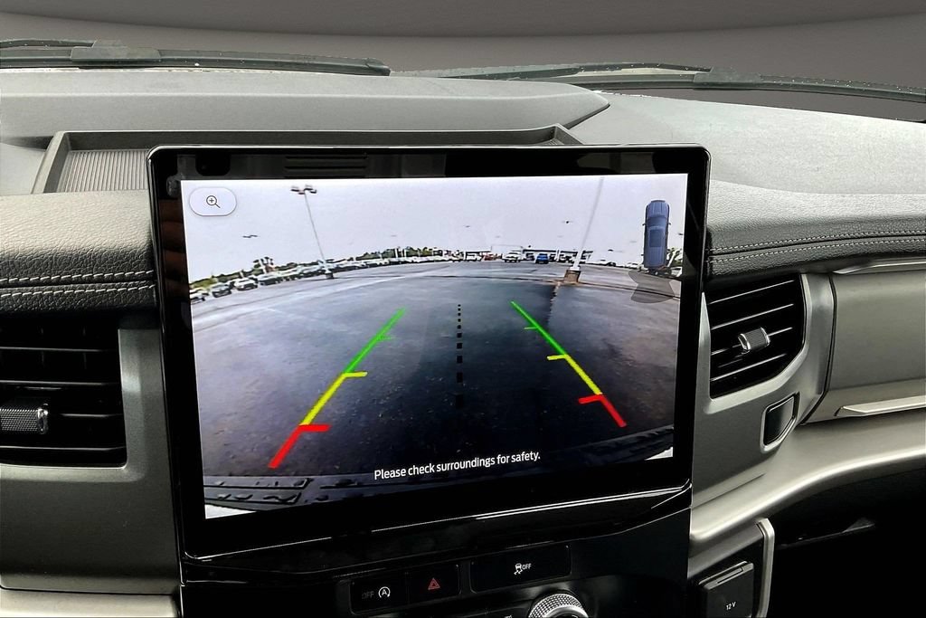 Used 2024 Ford Expedition XLT RWD image 17