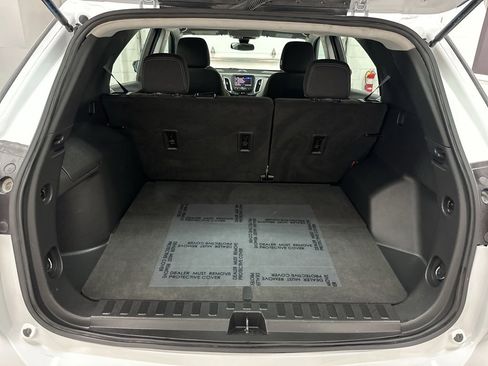 Used 2022 Chevrolet Equinox LS image 34