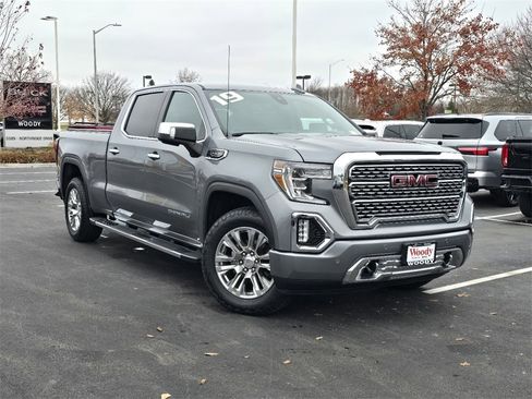 Used 2019 GMC Sierra 1500 Denali w/ Driver Alert Package II image 2