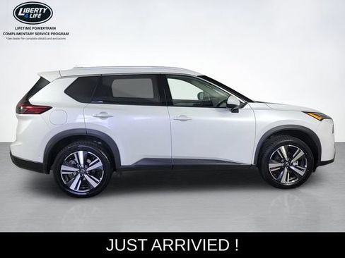 Used 2026 Nissan Rogue SL AWD/4WD image 2
