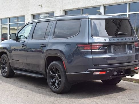 Used 2024 Jeep Wagoneer Series II AWD/4WD image 11