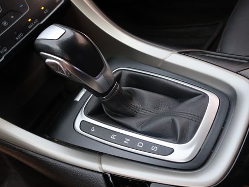 Used 2014 Ford Fusion SE w/ Equipment Group 202A FWD image 21