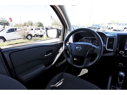 Certified 2024 Nissan Frontier SV w/ SV Convenience Package image 6