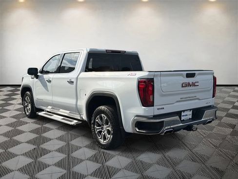 Used 2022 GMC Sierra 1500 SLT w/ SLT Convenience Package AWD/4WD image 7