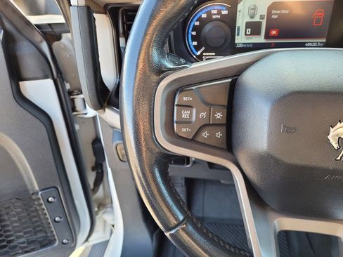 Used 2023 Ford Bronco Wildtrak AWD/4WD image 23