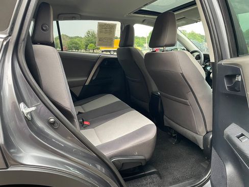 Used 2013 Toyota RAV4 XLE FWD image 17