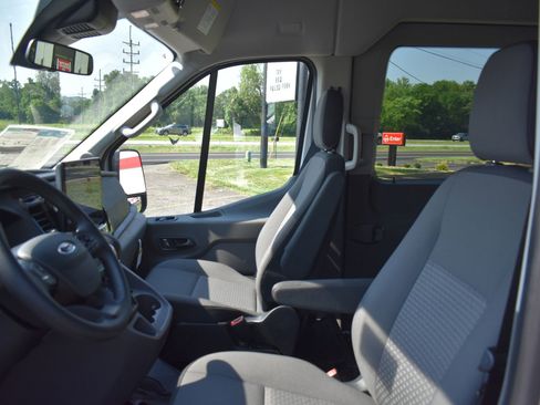 New 2025 Ford Transit 350 XLT image 12