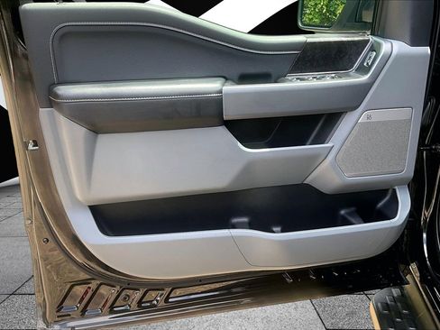 Used 2025 Ford F150 Lightning Flash AWD/4WD image 18