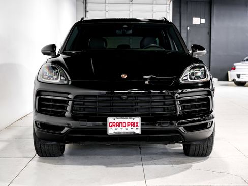 Used 2022 Porsche Cayenne S image 5