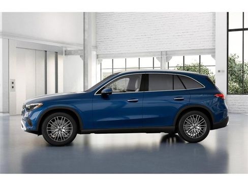 New 2025 Mercedes-Benz GLC 300 GLC 300 image 35