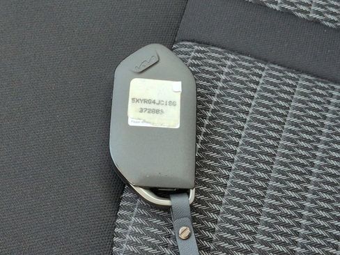 Used 2025 Kia Sorento LX FWD image 27