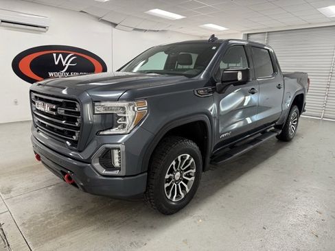 Used 2020 GMC Sierra 1500 AT4 w/ AT4 Premium Package image 3
