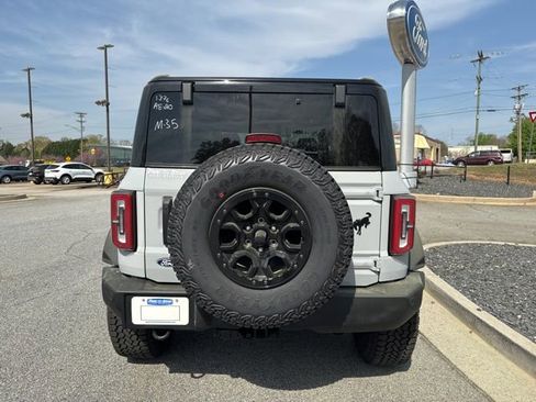 New 2026 Ford Bronco Outer Banks w/ Sasquatch Package image 10