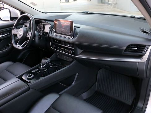 Used 2024 Nissan Rogue SV w/ SV Premium Package AWD/4WD image 31