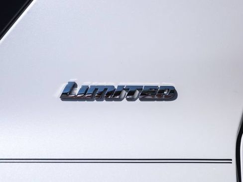 Used 2017 Toyota 4Runner Limited AWD/4WD image 17