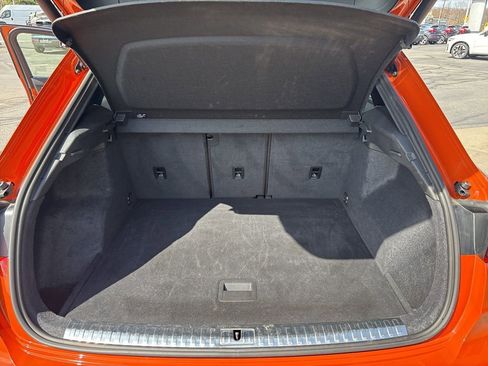 Used 2025 Audi Q3 2.0T Premium image 45