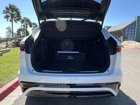 New 2025 Jaguar F-PACE R-Dynamic S image 21