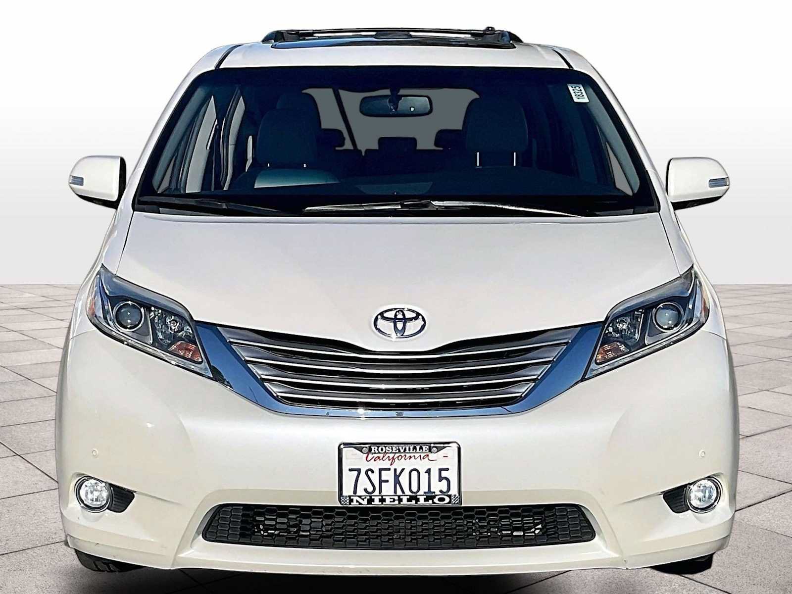 Used 2016 Toyota Sienna Limited FWD image 8