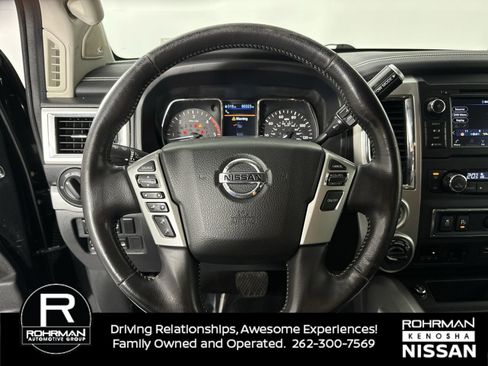 Used 2019 Nissan Titan PRO-4X image 11