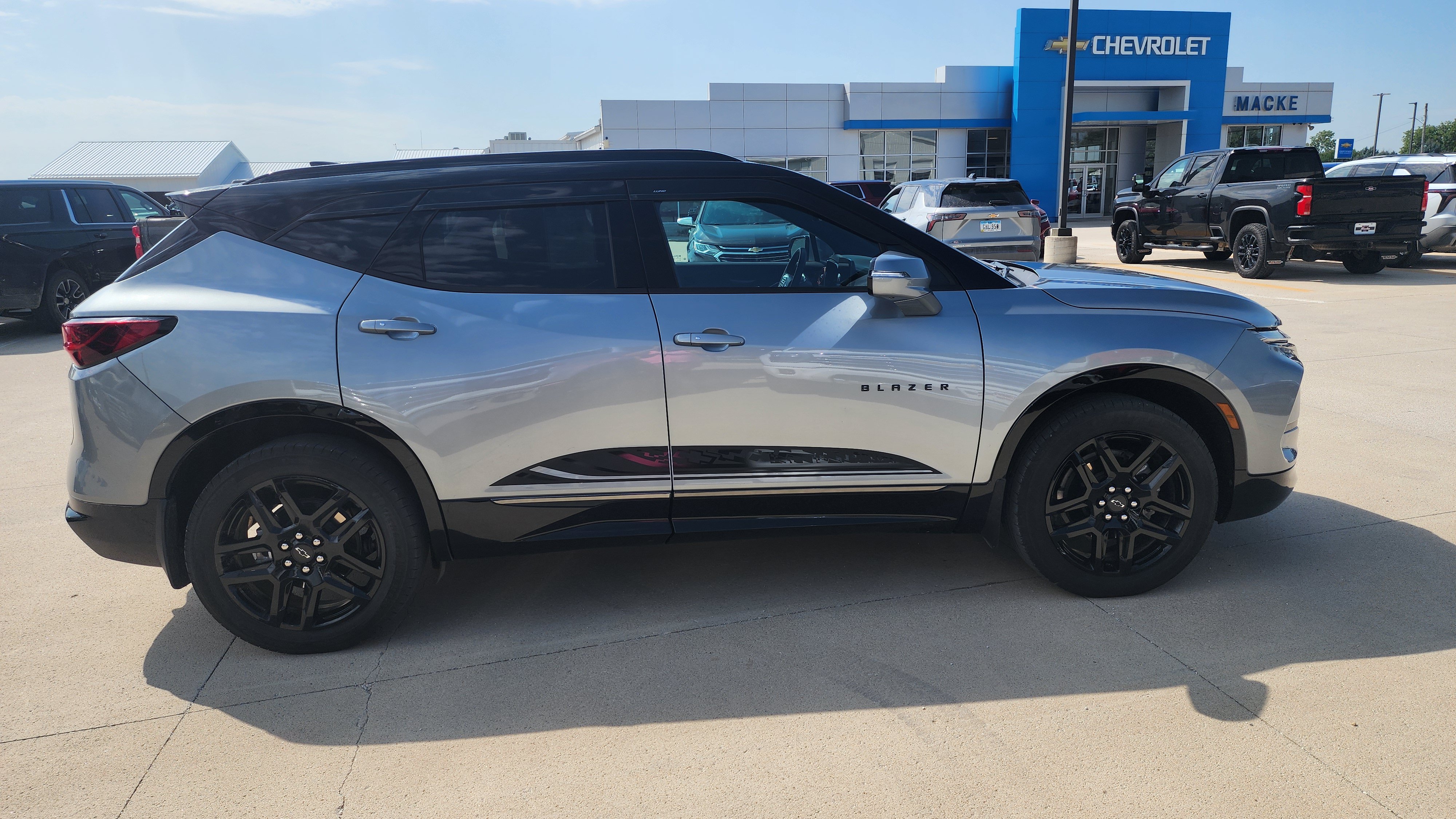Certified 2024 Chevrolet Blazer RS w/ Driver Confidence II Package AWD/4WD image 6