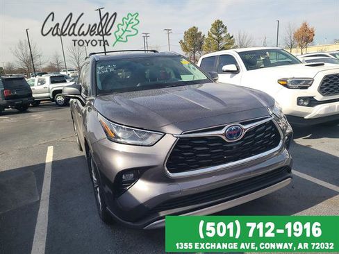 Certified 2021 Toyota Highlander Platinum image 35