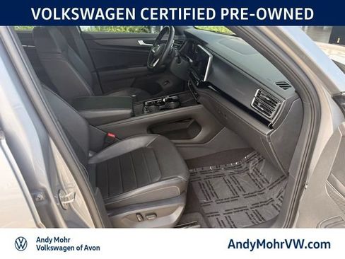 Used 2024 Volkswagen Atlas Cross Sport SEL R-Line AWD/4WD image 17