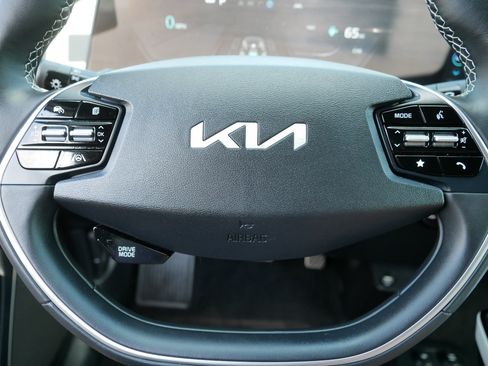 Certified 2024 Kia EV6 GT-Line AWD/4WD image 25