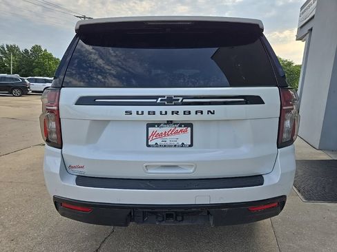 Used 2023 Chevrolet Suburban Z71 w/ Luxury Package AWD/4WD image 10