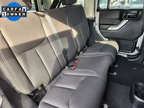 Used 2015 Jeep Wrangler Unlimited Sahara w/ Dual Top Group image 14