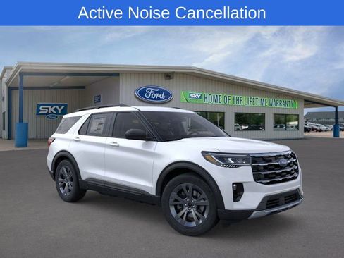New 2026 Ford Explorer Active w/ Active Comfort Package image 7