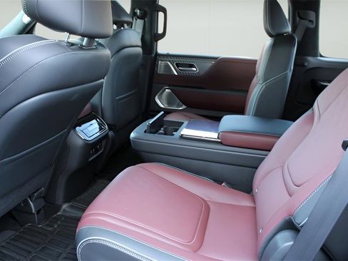 Used 2026 INFINITI QX80 Autograph w/ Premium Cargo Package image 18