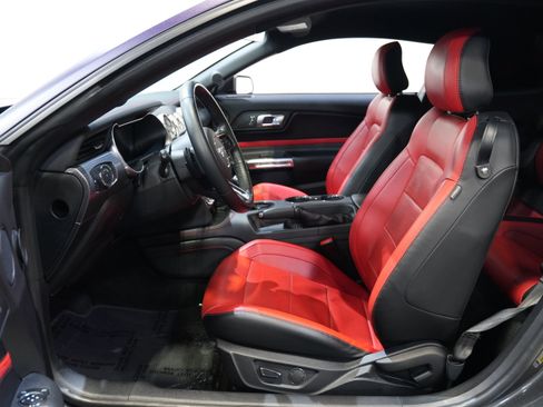 Used 2018 Ford Mustang GT Premium w/ GT Performance Package RWD image 27