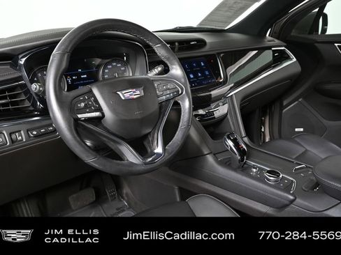Certified 2022 Cadillac XT6 Premium Luxury w/ Technology Package image 4