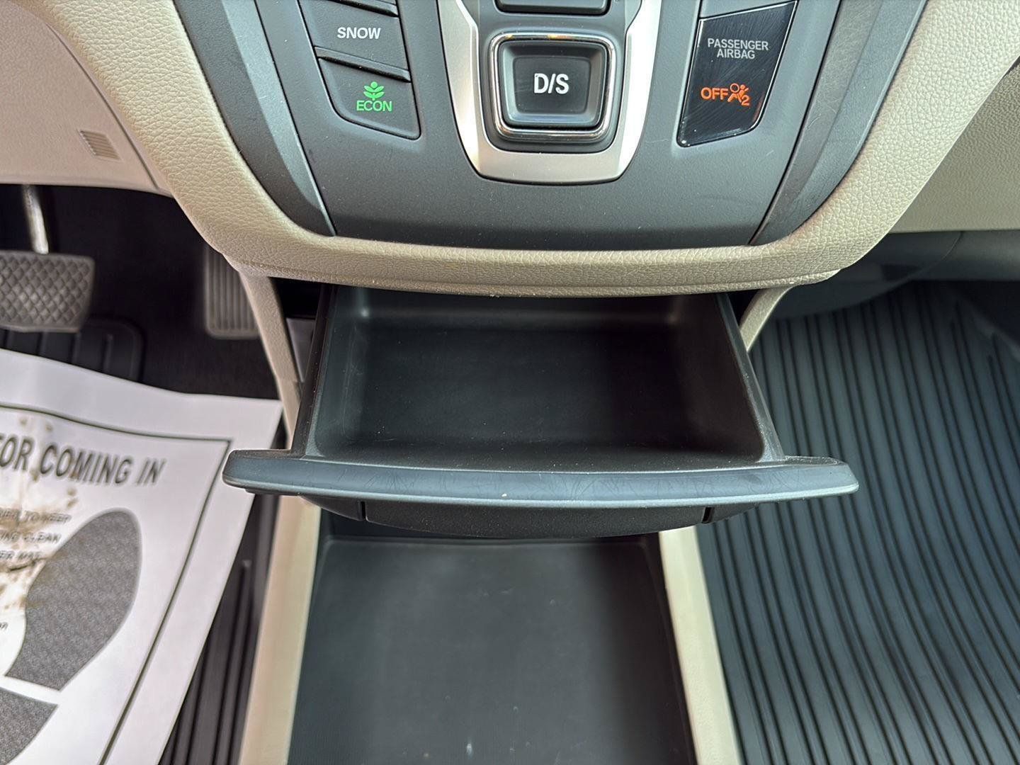 Used 2018 Honda Odyssey EX-L image 16