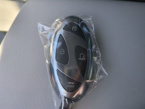 New 2026 Hyundai Elantra Limited image 37