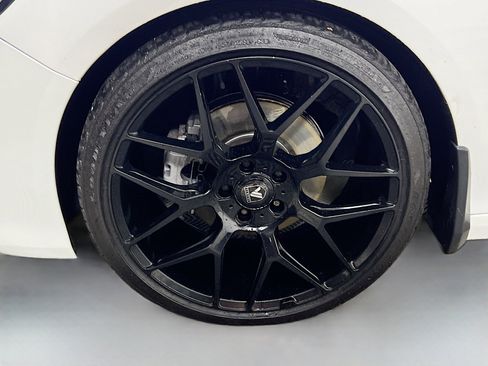 Used 2018 Honda Accord Sport image 14