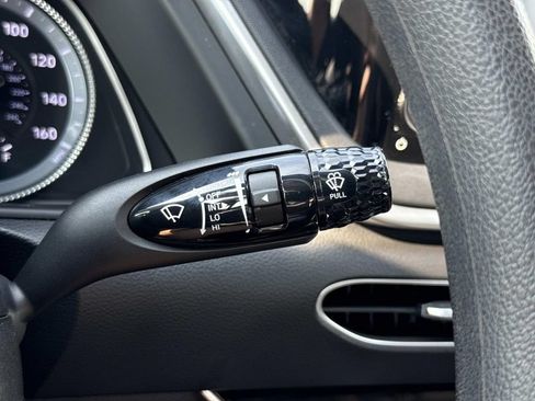Used 2023 Hyundai Sonata SE FWD image 12
